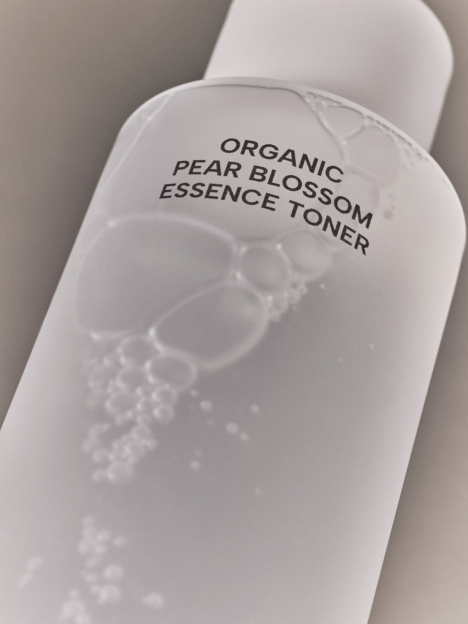 ORGANIC PEAR BLOSSOM ESSENCE TONER 160ml / 5.4 fl. oz.